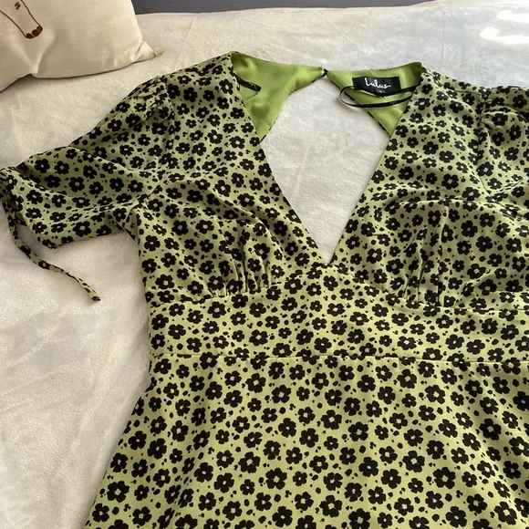 Puff Sleeve Floral Mini Dress - Picture 2 of 3